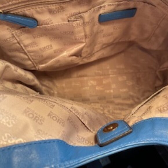 MICHAEL KORS, EUC HOBO BAG - Picture 10 of 12
